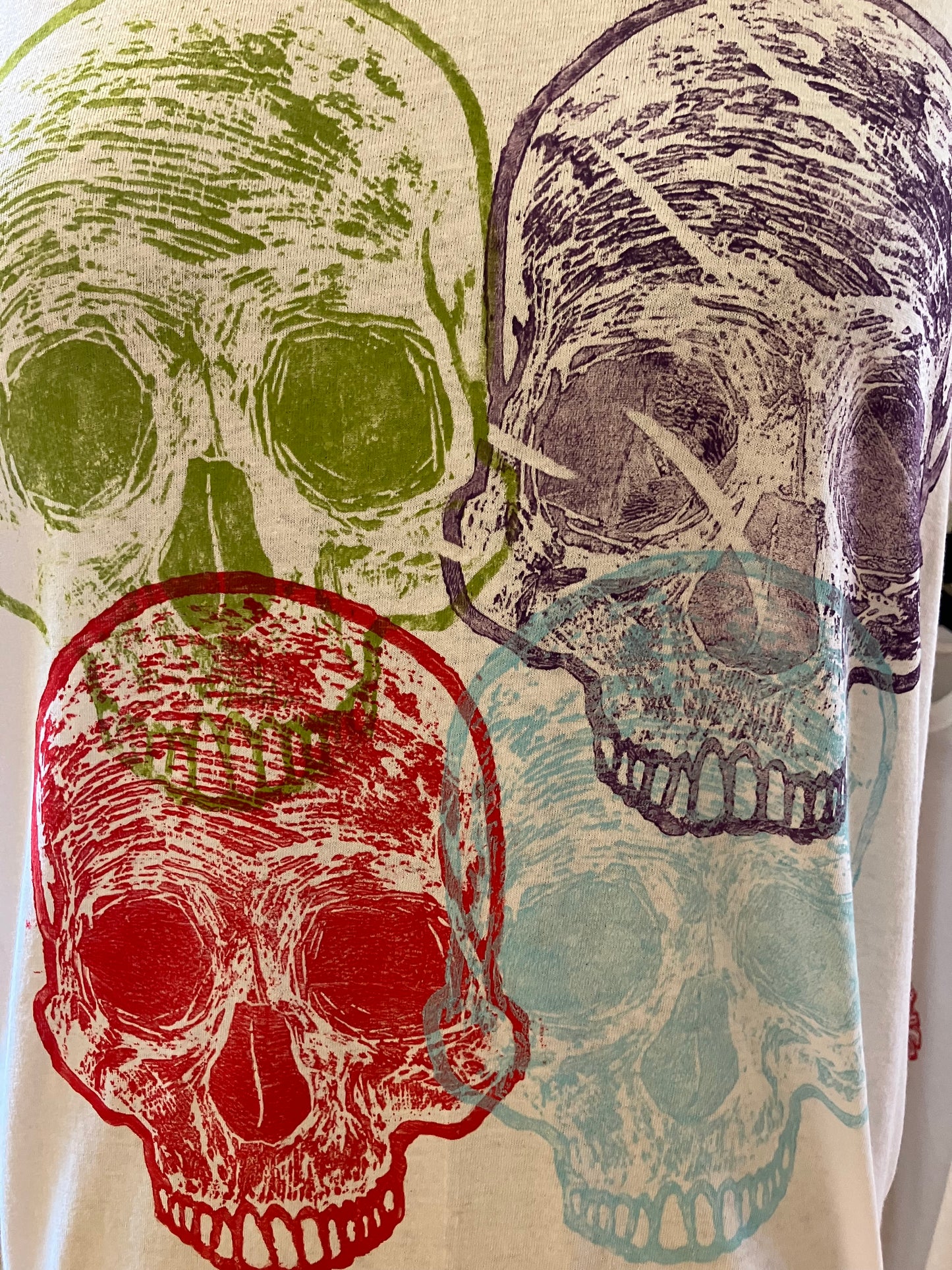 4 Color skull on white T