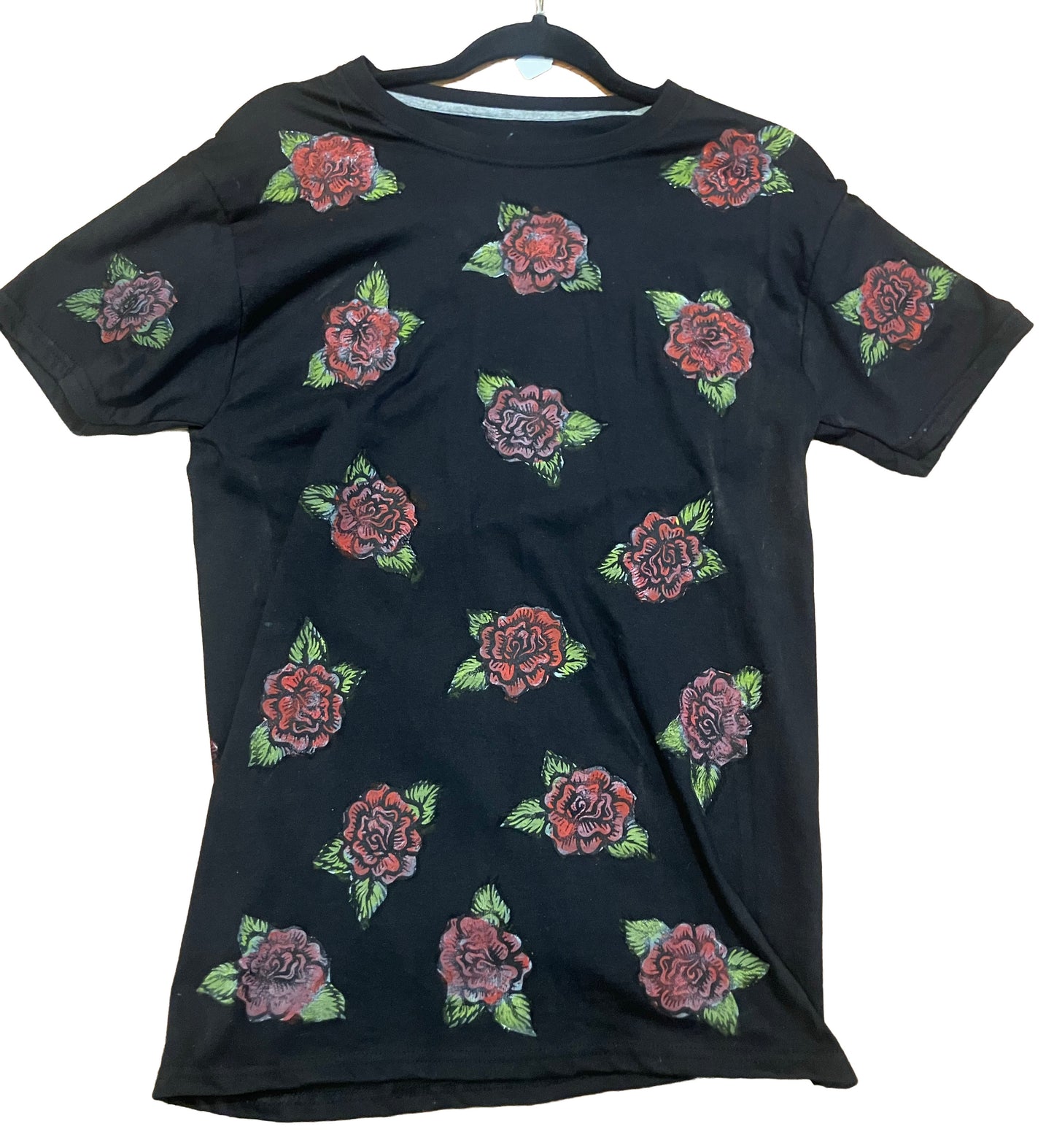 Rose Pattern Black T
